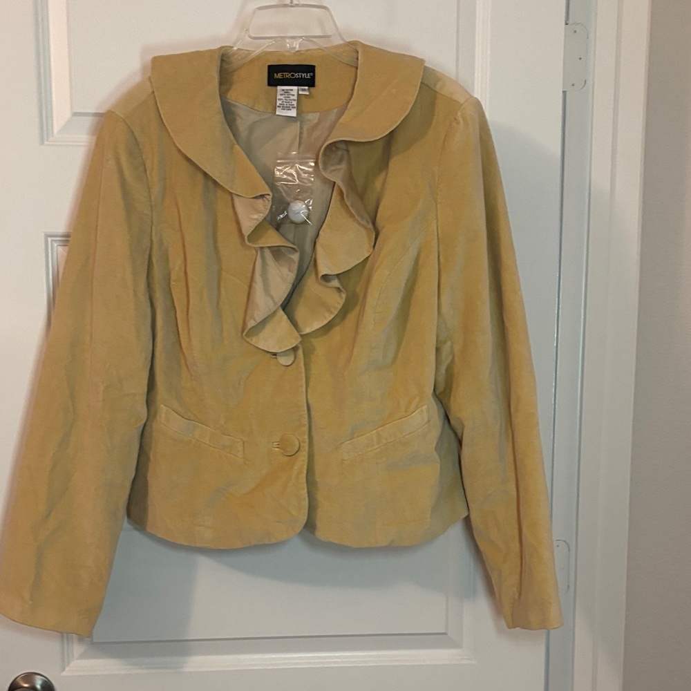 Metrostyle Butter Yellow Ruffle Lapel Blazer SZ 20 fully lined 100% Cotton NWOT